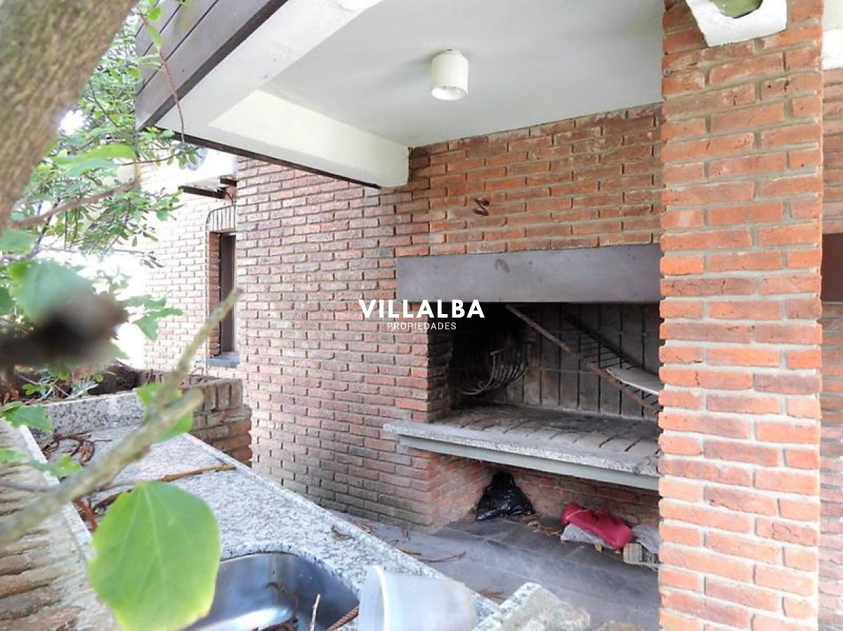 Casa ID.30 - Playa Mansa, zona de Pinares Muy cerca del Mar