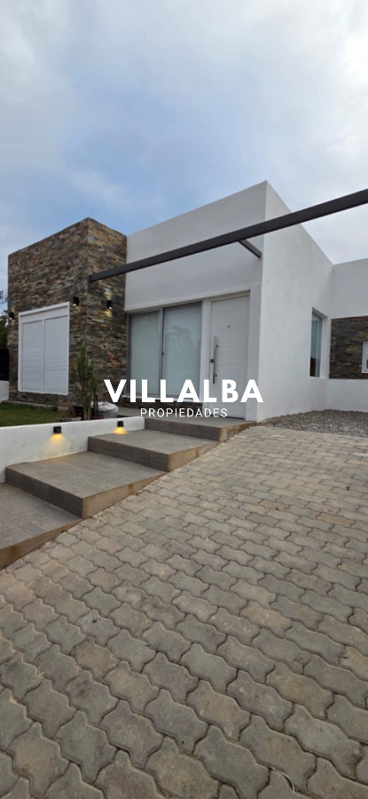 Casa ID.4766 - Casa 2 dormitorios 2 baños venta 