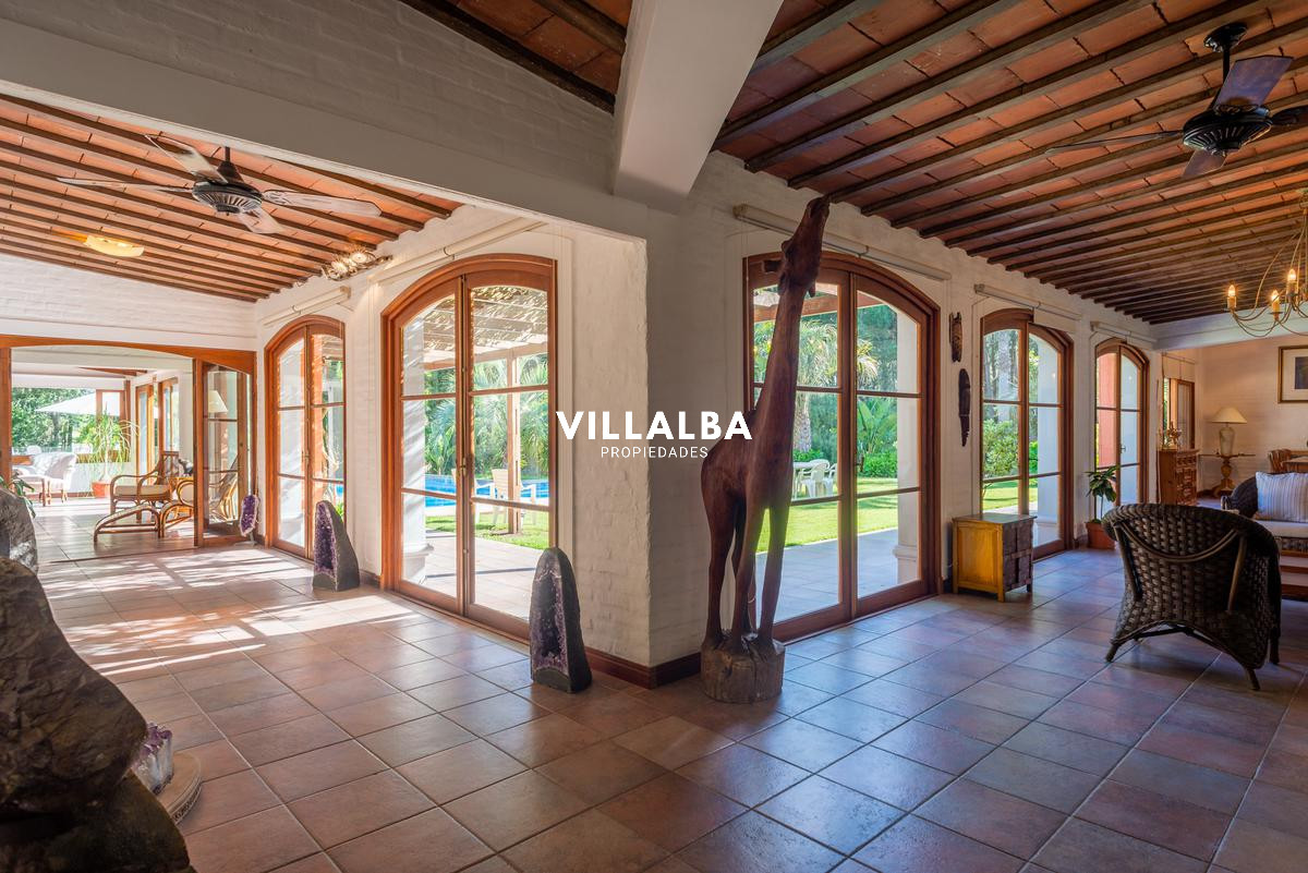 Casa ID.639 - Importante casa en venta