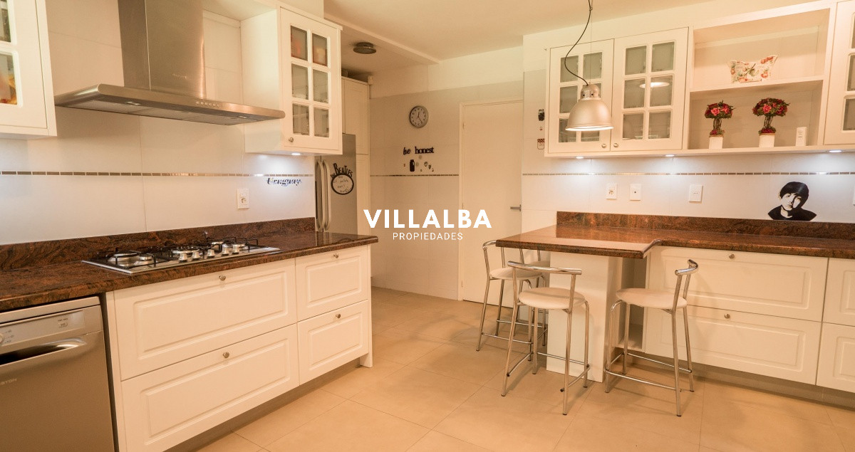 Apartamento ID.113 - Importante Residencia en el corazón de Punta del Este