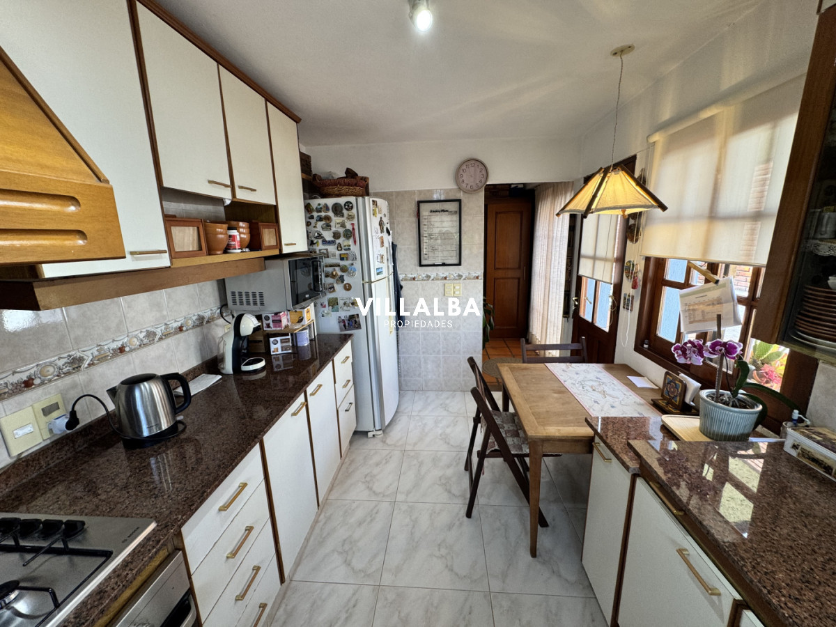 Apartamento ID.3969 - Jardines de Cordoba.  casa de 3 dorm. Venta