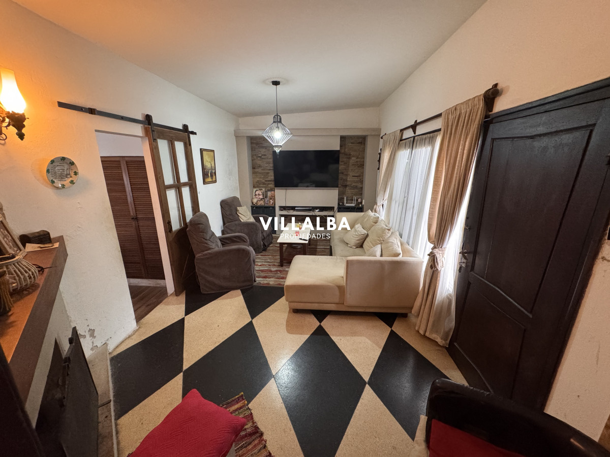 Casa ID.3452 - Casa con renta en zona céntrica de Maldonado Ideal para inversión o vivienda