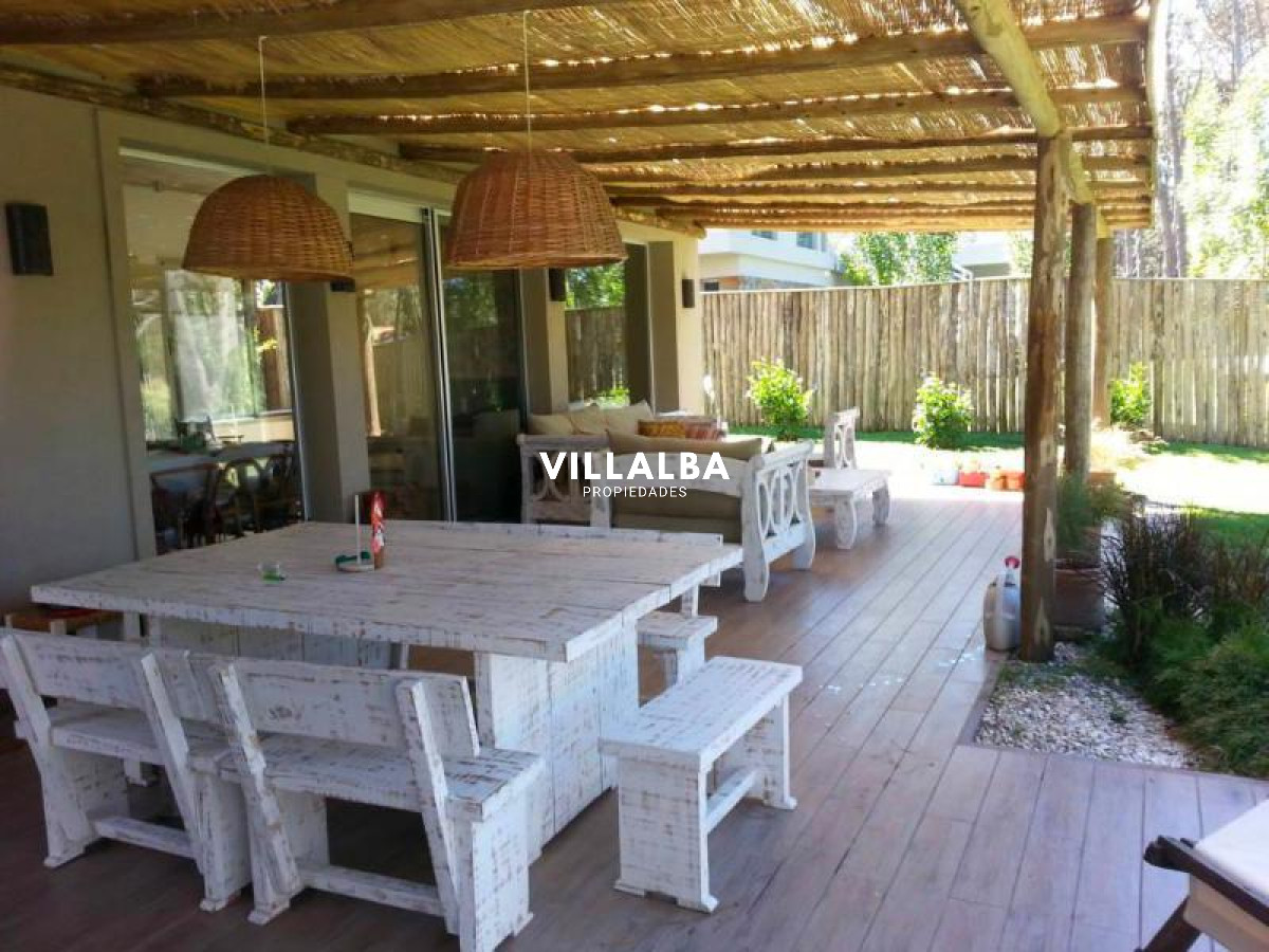 Apartamento ID.29 - Playa Brava,  esplendida casa en Venta. 