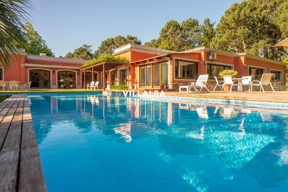 Casa ID.639 - Importante casa en venta