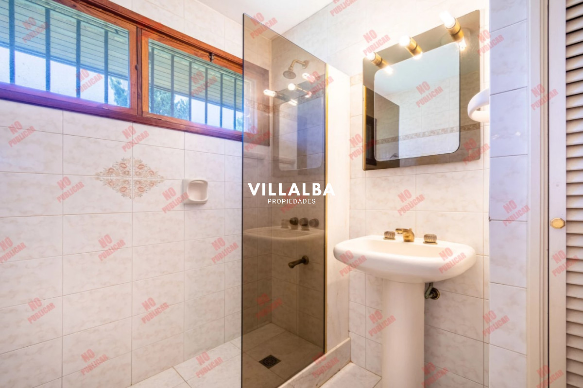 Apartamento ID.3604 - CASA EN PLAYA MANSA - 5 suites. 