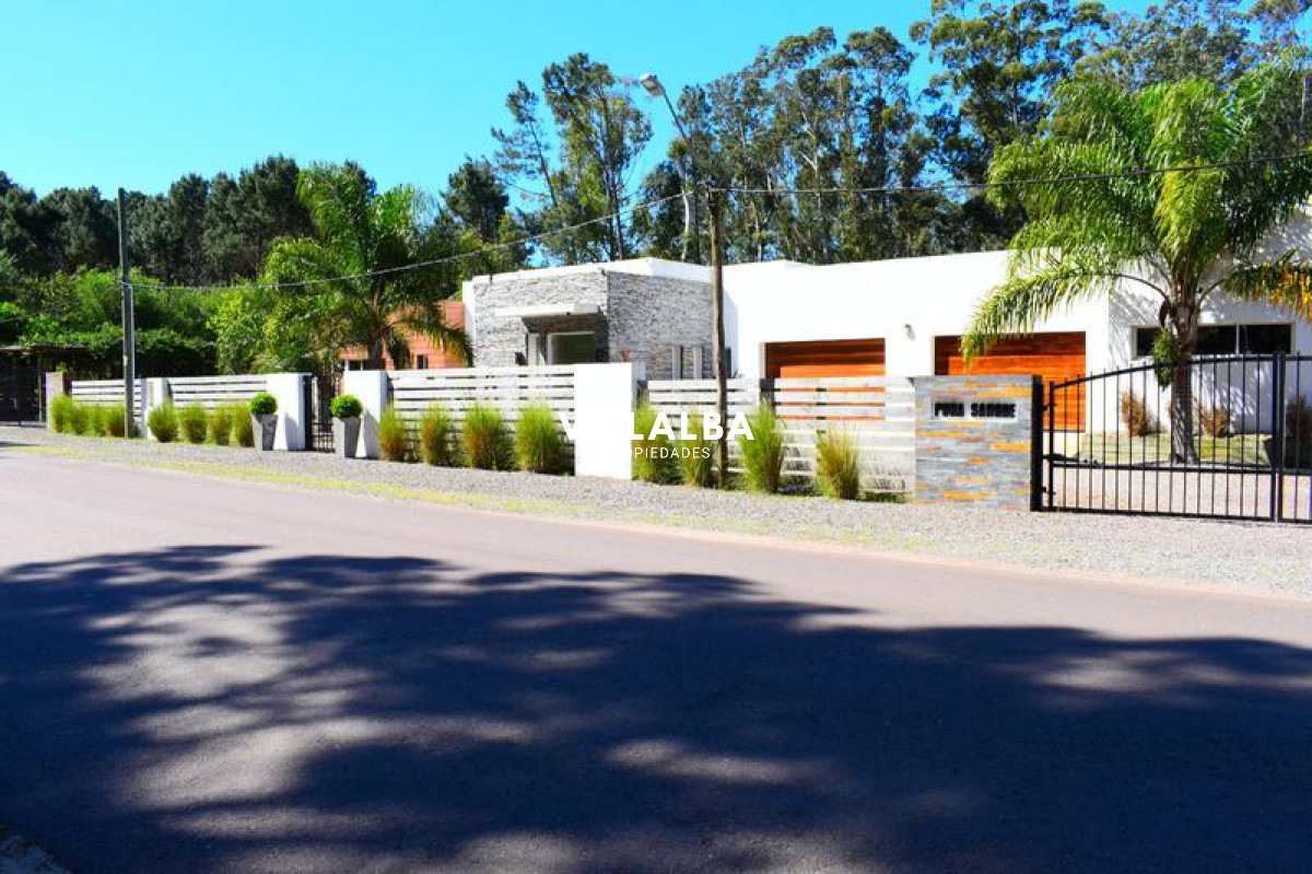 Apartamento ID.60 - Moderna casa en el bosque cerca del mar. 