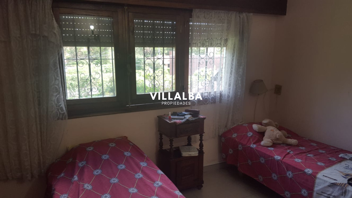 Apartamento ID.3670 - Venta casa de 6 dormitorios en  Punta del Este