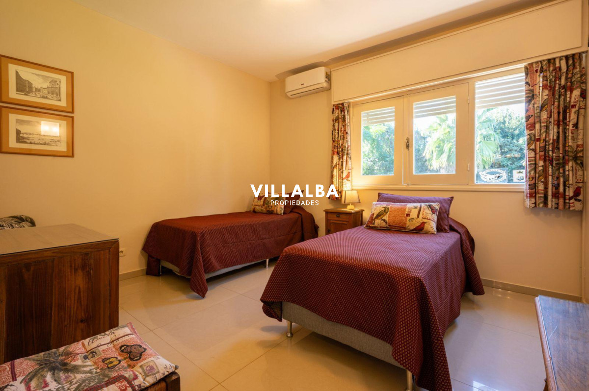 Apartamento ID.4673 - Espectacular casa en venta - Marly, Punta del Este.