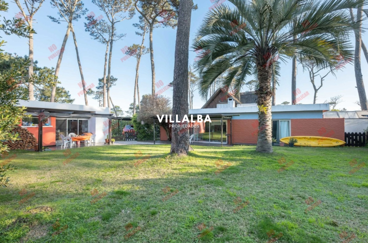 Casa ID.3051 - Oportunidad en venta 3 dormitorios, 3 baños. 