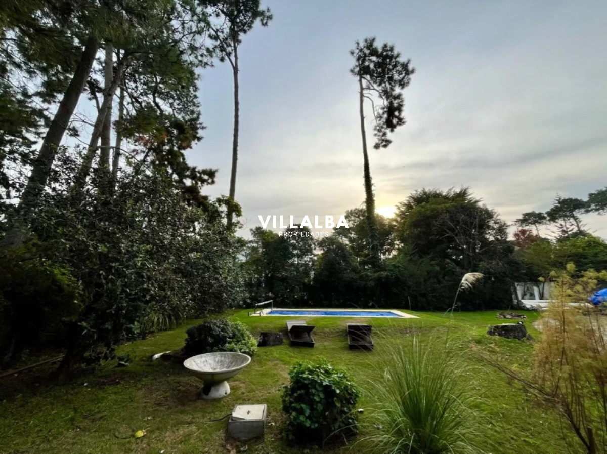 Apartamento ID.3348 - Excelente residencia en una de las zonas más exclusivas de Punta del Este.