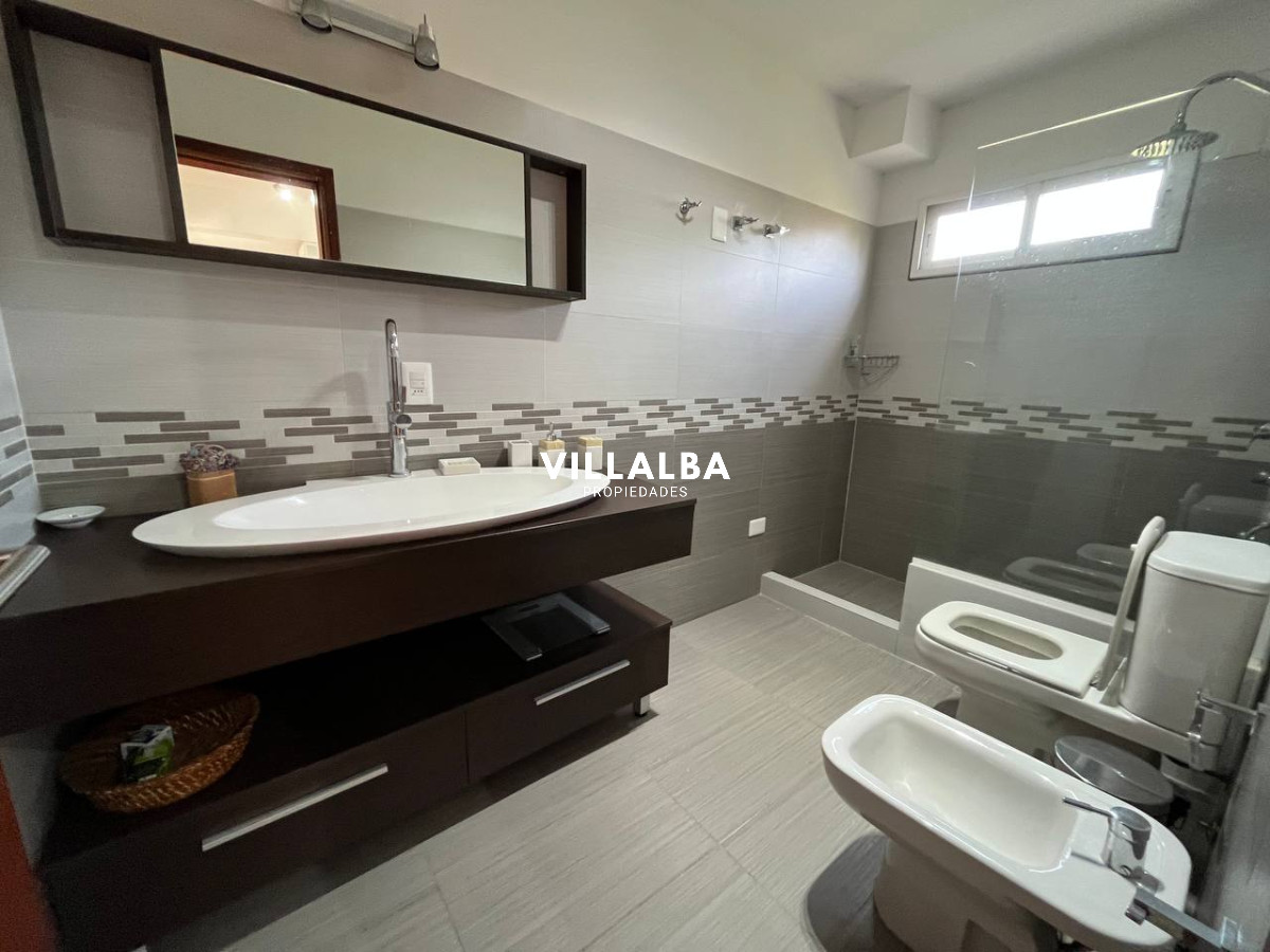 Casa ID.2188 - La barra, casa en venta Punta del Este.