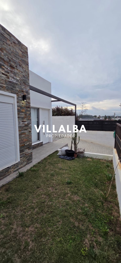 Casa ID.4766 - Casa 2 dormitorios 2 baños venta 