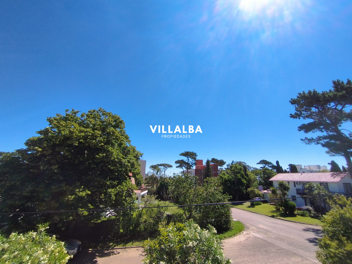 Apartamento ID.4086 - Alquiler y venta de casa en Punta del Este