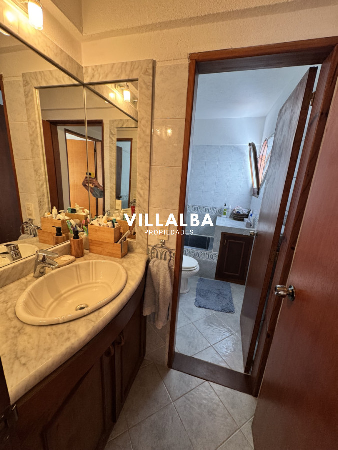 Apartamento ID.3969 - Jardines de Cordoba.  casa de 3 dorm. Venta