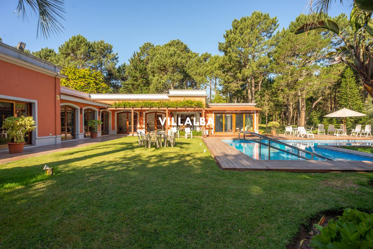 Casa ID.639 - Importante casa en venta