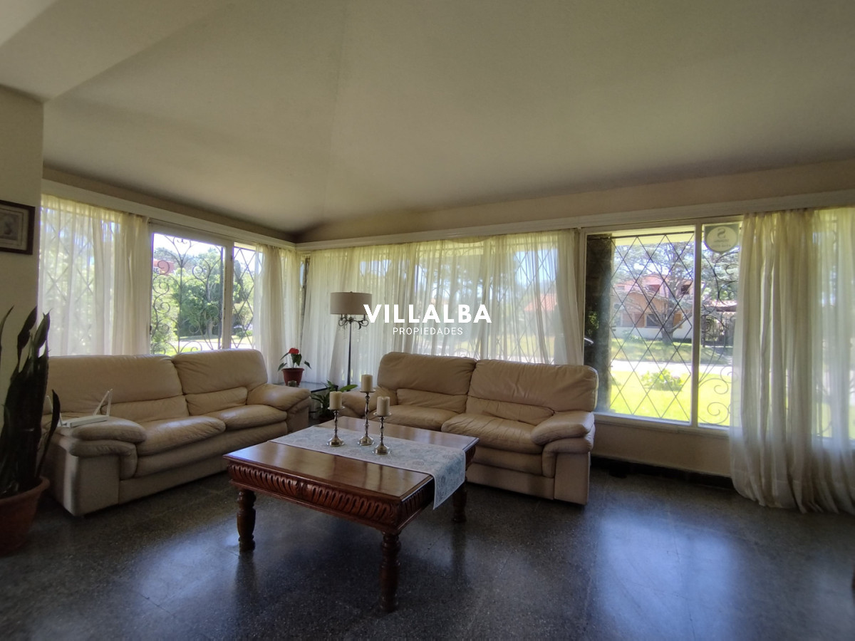 Apartamento ID.4086 - Alquiler y venta de casa en Punta del Este