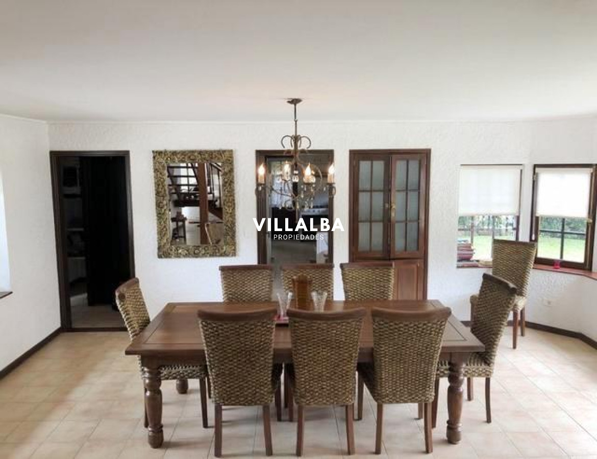 Apartamento ID.1880 - Importante Casa en Venta Punta del Este- Lugano