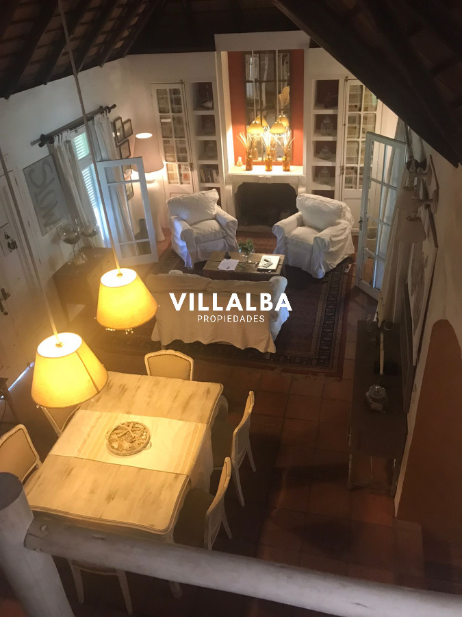 Casa ID.886 - Casa en Venta Pinares con piscina y Parrillero. 