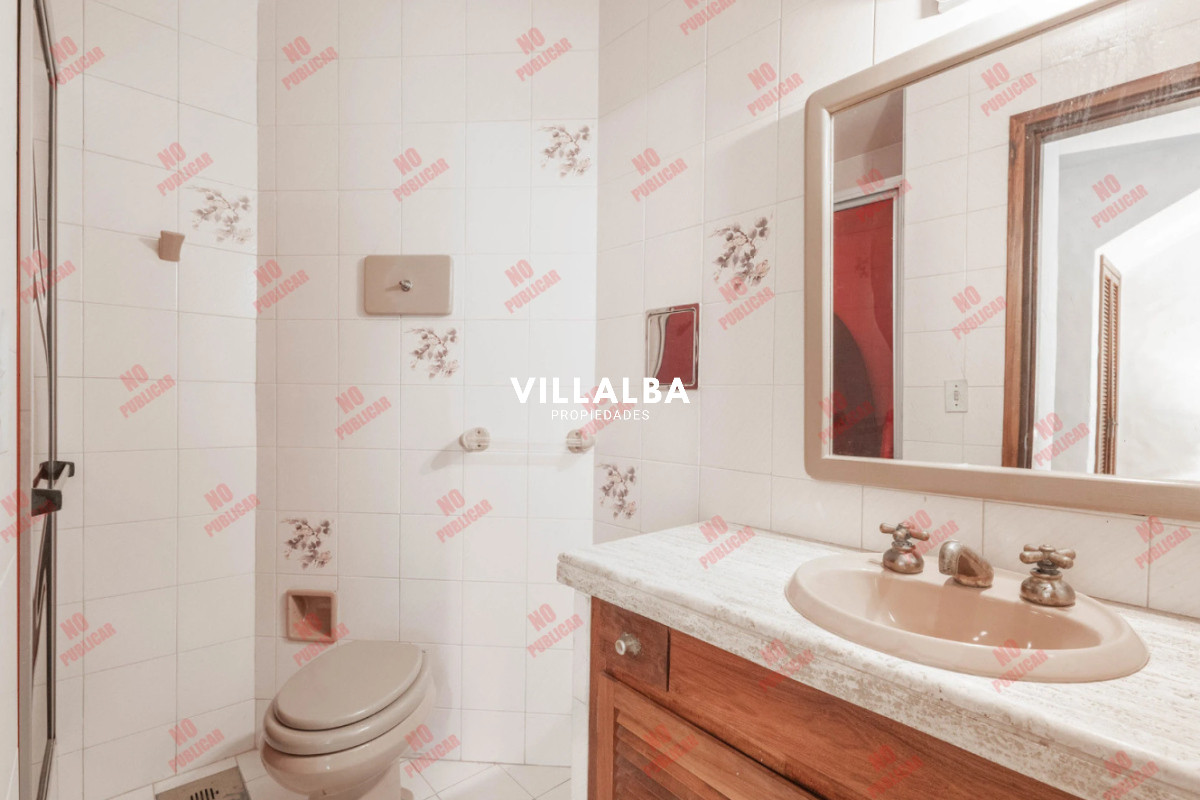 Casa ID.3259 - VENTA - A 1 Cuadra Del Mar En Playa Mansa