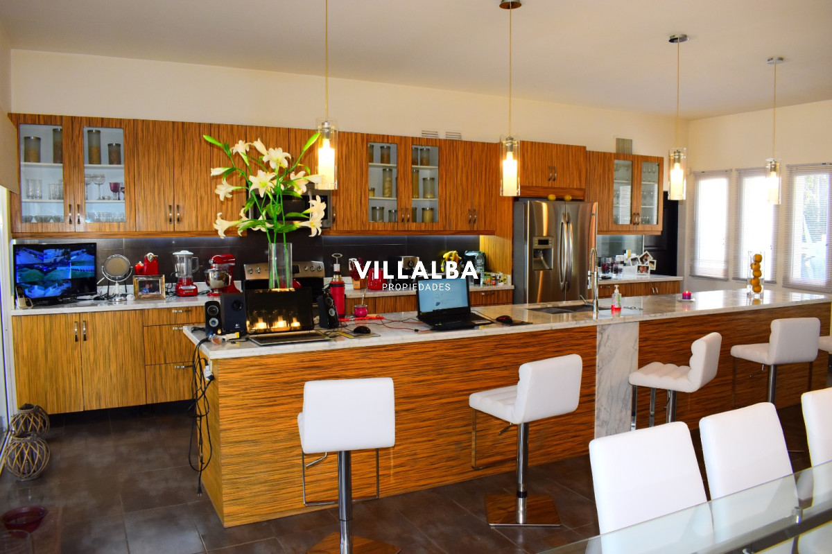 Apartamento ID.60 - Moderna casa en el bosque cerca del mar. 