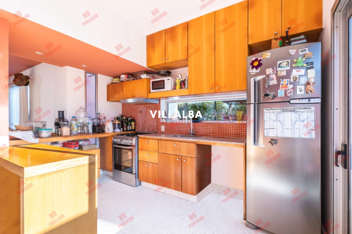 Casa ID.3051 - Oportunidad en venta 3 dormitorios, 3 baños. 