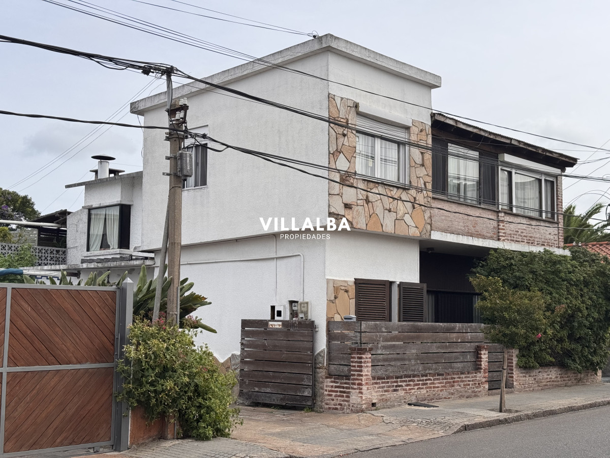 Casa ID.3452 - Casa con renta en zona céntrica de Maldonado Ideal para inversión o vivienda
