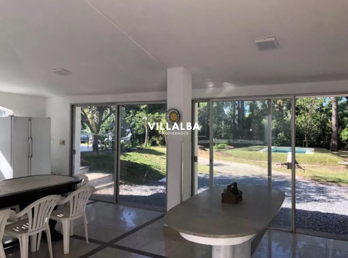 Apartamento ID.3348 - Excelente residencia en una de las zonas más exclusivas de Punta del Este.