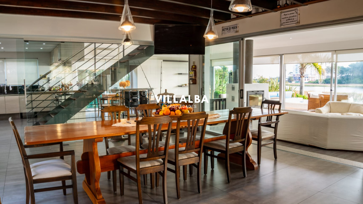 Casa ID.3983 - Venta - Casa con vista plena a la Laguna del Diario