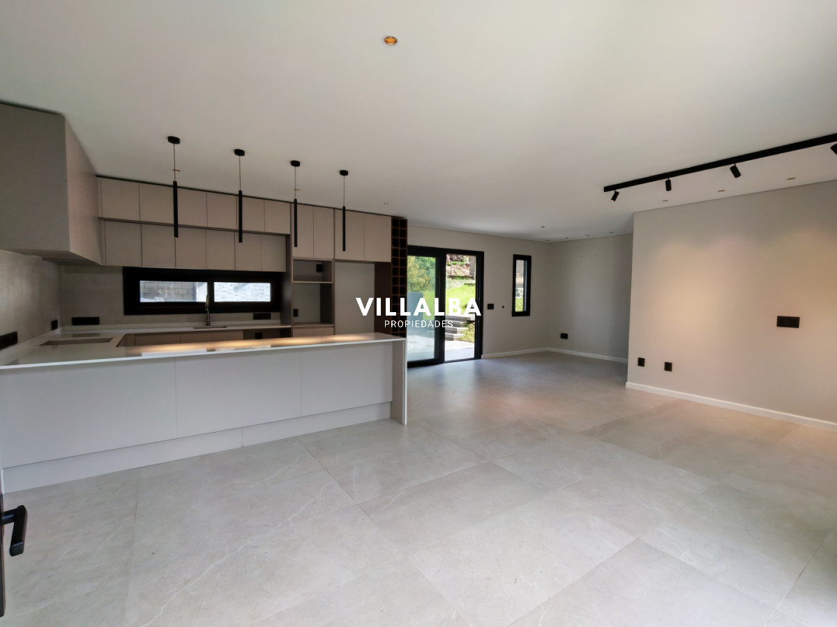 Casa ID.4514 - Casa Club  del Lago  3 dormitorios en venta