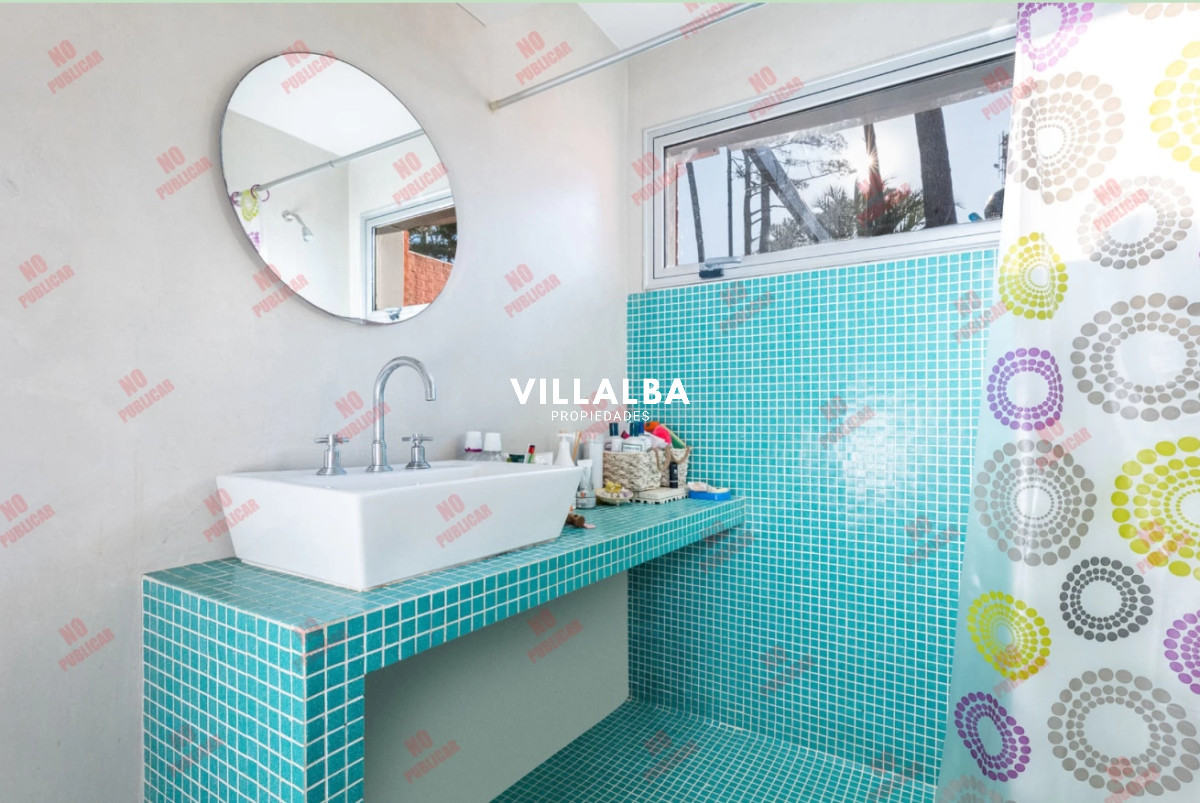 Casa ID.3051 - Oportunidad en venta 3 dormitorios, 3 baños. 