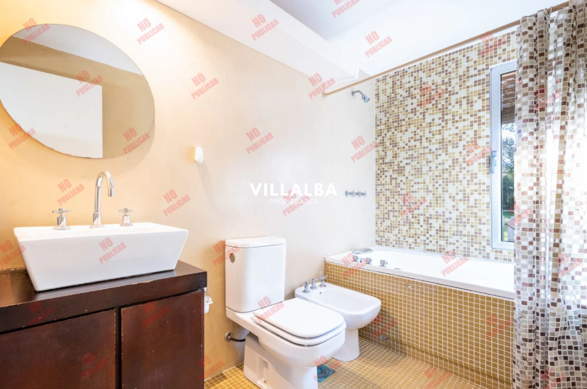 Casa ID.3051 - Oportunidad en venta 3 dormitorios, 3 baños. 