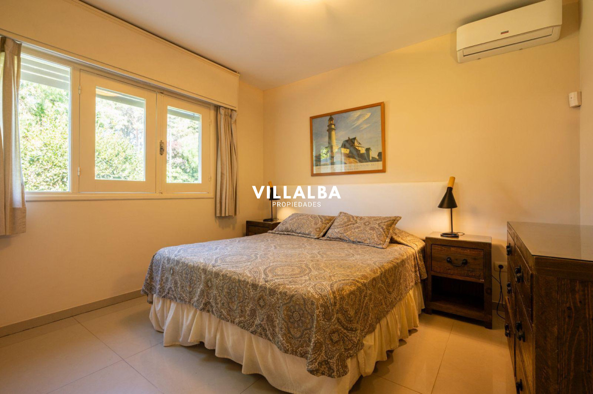 Apartamento ID.4673 - Espectacular casa en venta - Marly, Punta del Este.