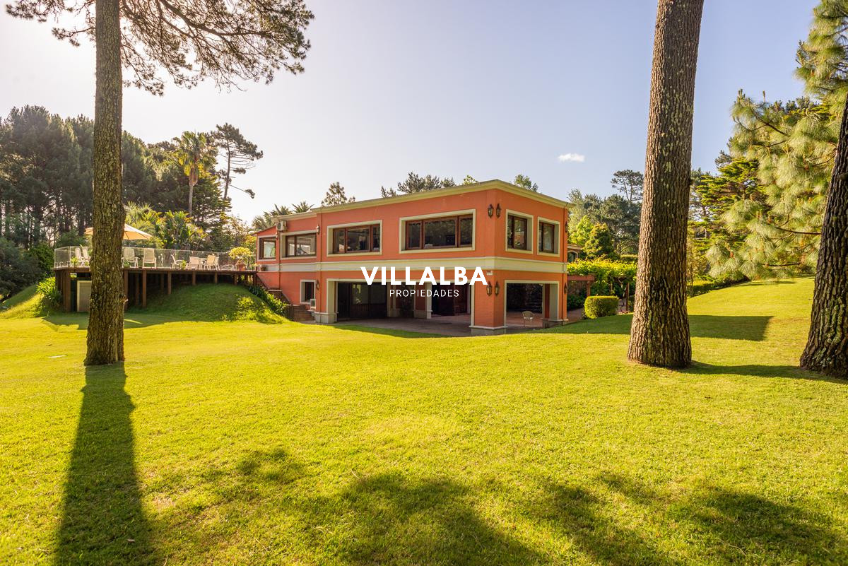 Casa ID.639 - Importante casa en venta