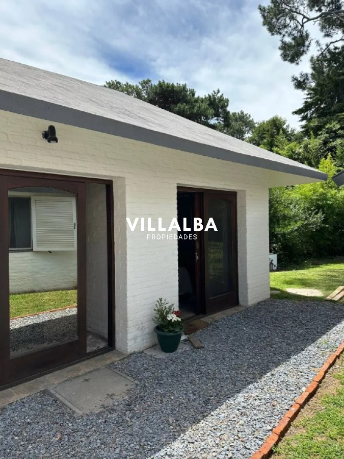 Apartamento ID.3348 - Excelente residencia en una de las zonas más exclusivas de Punta del Este.