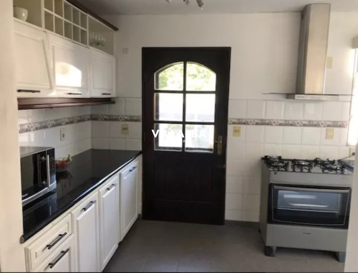 Apartamento ID.3348 - Excelente residencia en una de las zonas más exclusivas de Punta del Este.