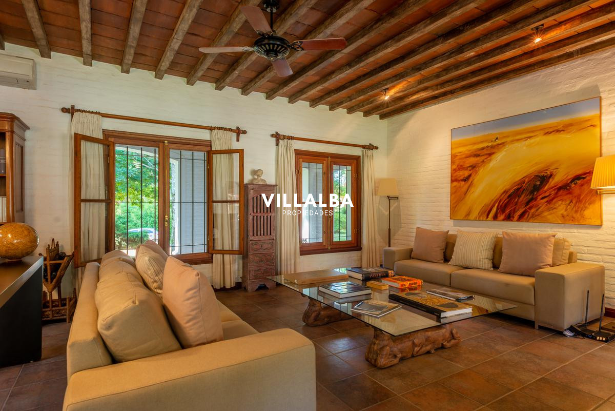 Casa ID.639 - Importante casa en venta