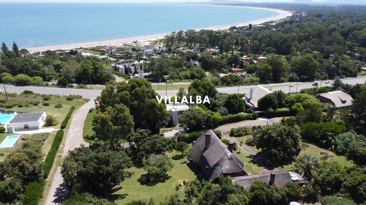 Casa ID.950 - Oportunidad para Construcción- 3 casas- 3 mil m2 