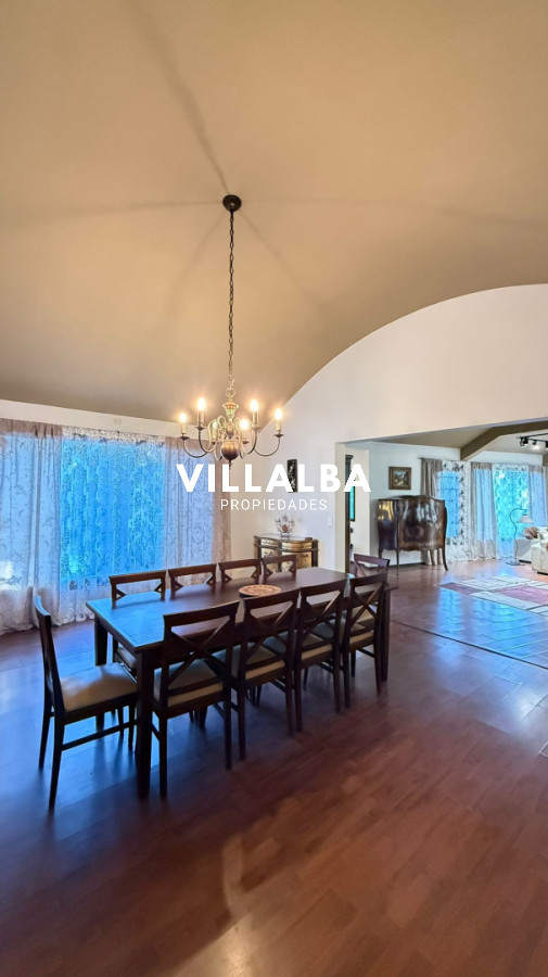 Casa ID.4515 - Gran propiedad en Golf estilo español unico! 