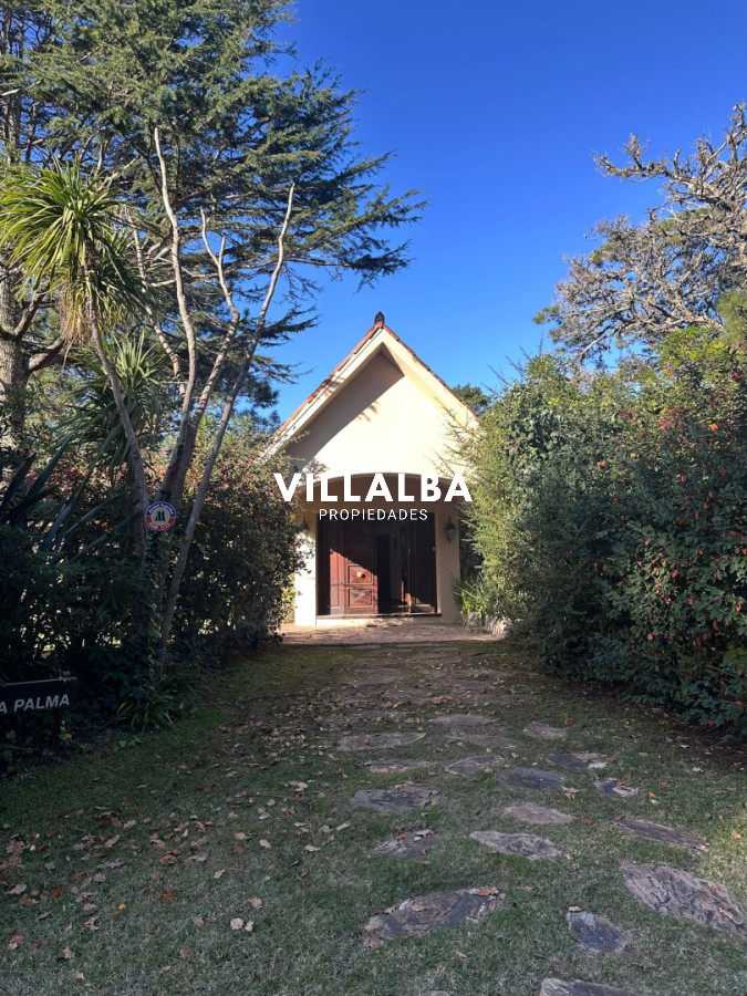 Casa ID.4515 - Gran propiedad en Golf estilo español unico! 