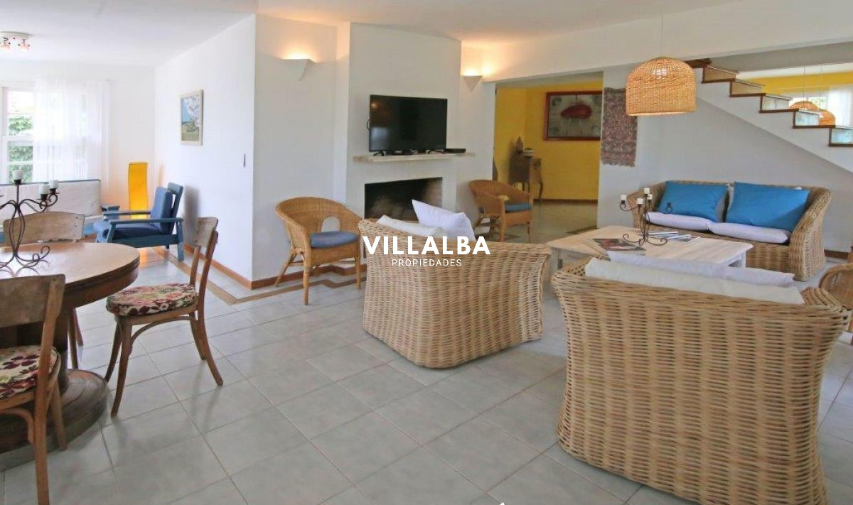 Apartamento ID.726 - Casa en La Barra de Maldonado.