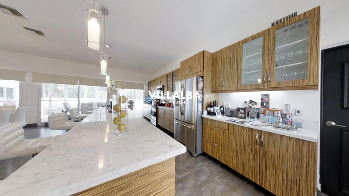 Apartamento ID.60 - Moderna casa en el bosque cerca del mar. 