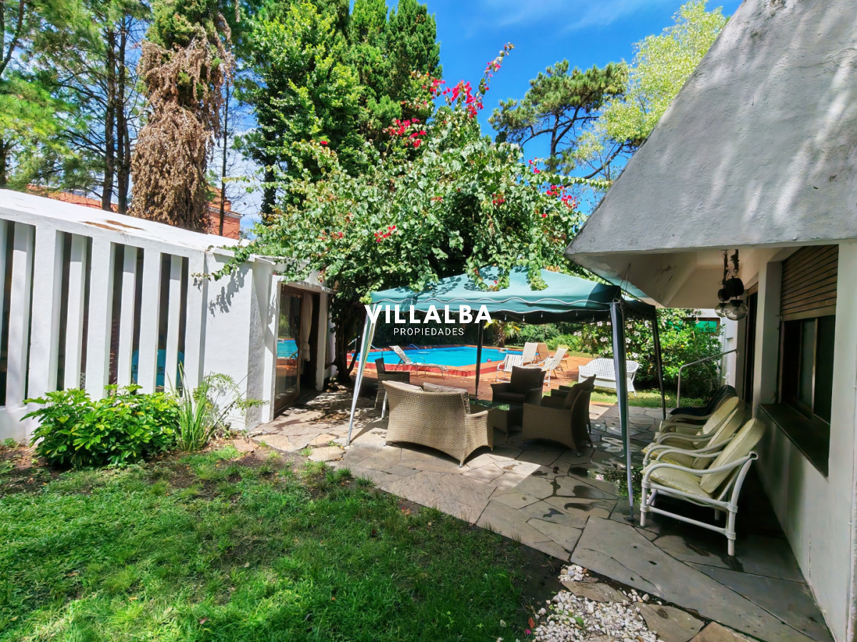 Apartamento ID.4227 - Playa Mansa una casa ideal para tener tu hogar! 