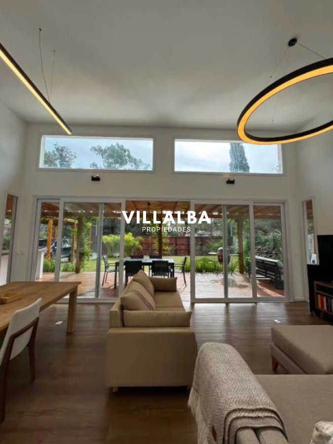 Casa ID.3557 - Casa en Venta Playa Brava. A estrenar ! 