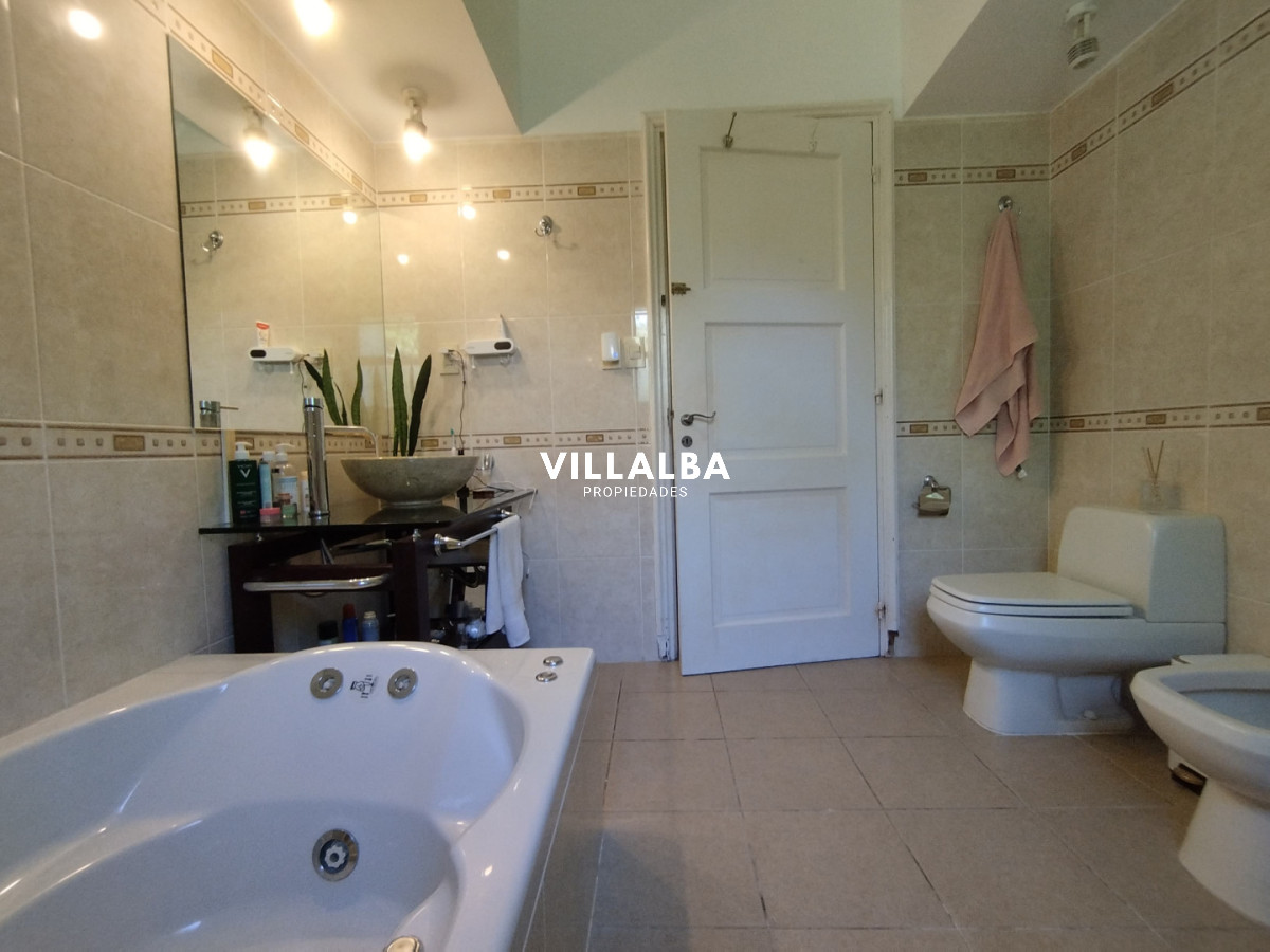 Apartamento ID.4086 - Alquiler y venta de casa en Punta del Este