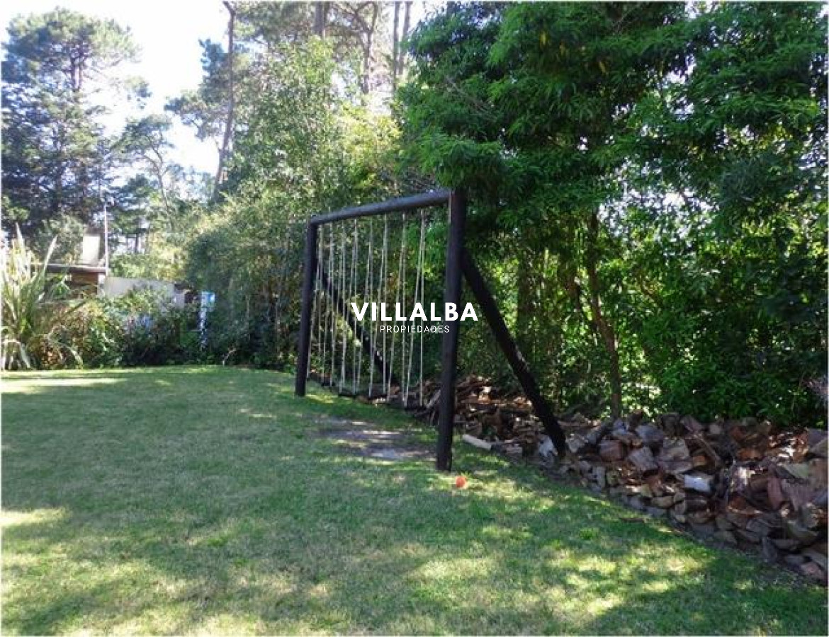 Apartamento ID.1880 - Importante Casa en Venta Punta del Este- Lugano