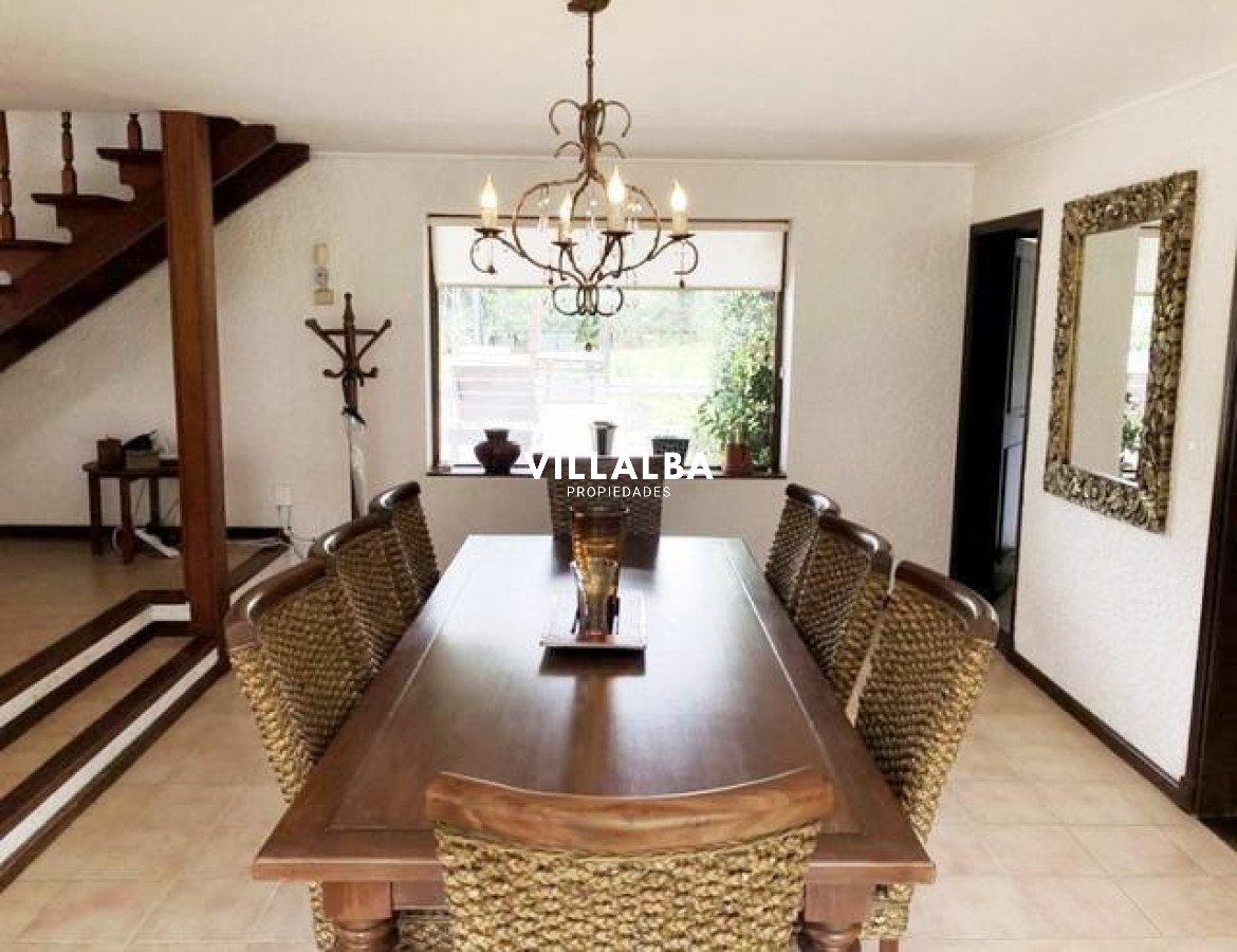 Apartamento ID.1880 - Importante Casa en Venta Punta del Este- Lugano