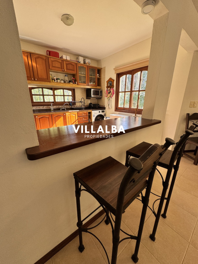 Casa ID.4558 - 4 dormitorios, jardín y ubicación privilegiada en Rincón del Indio