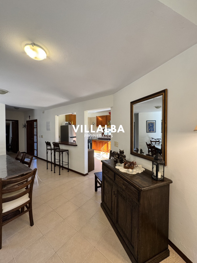 Casa ID.4558 - 4 dormitorios, jardín y ubicación privilegiada en Rincón del Indio