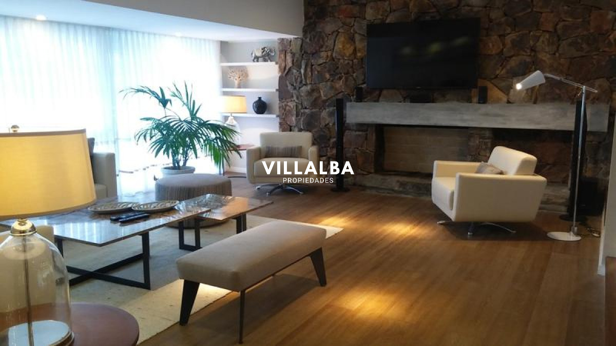 Apartamento ID.113 - Importante Residencia en el corazón de Punta del Este