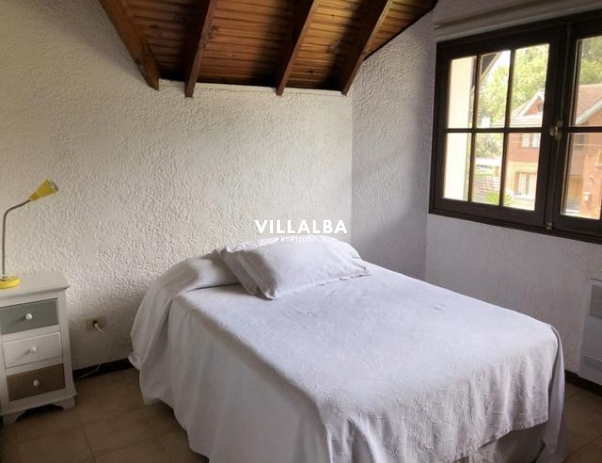 Apartamento ID.1880 - Importante Casa en Venta Punta del Este- Lugano